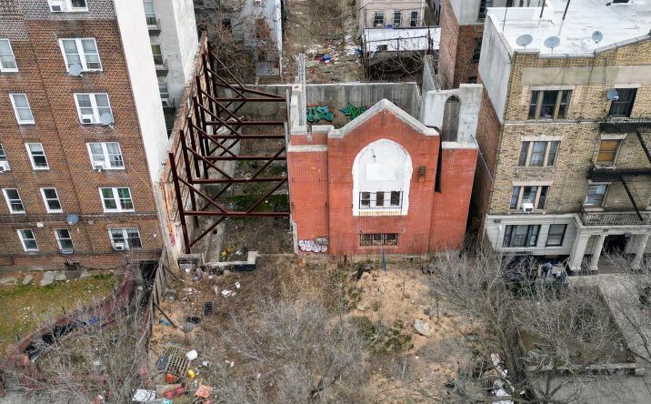 Pictures of Multifamily property located at 991 Eastern Parkway, Brooklyn, NY 11213 for sales - image #1