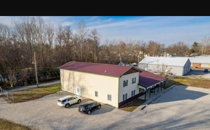 Pictures of Retail property located at 584-586 S Section Street, New Lebanon, IN 47882 for sales - image #1