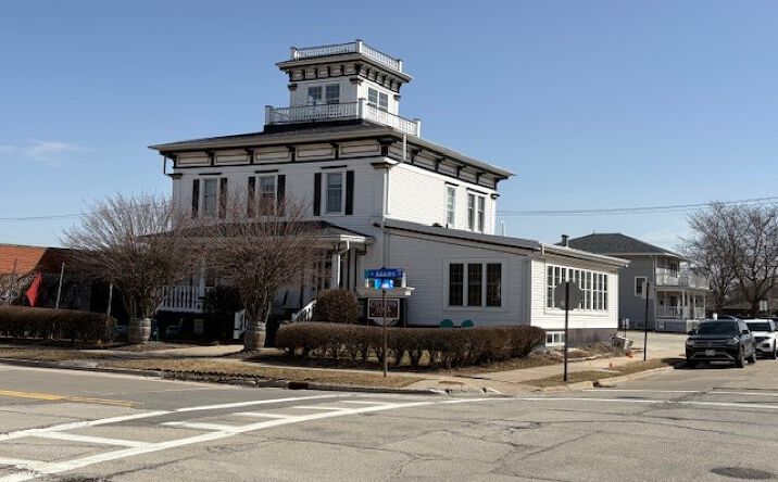 Pictures of Retail property located at 345 S Adams St, Green Bay, WI 54301 for sales - image #1