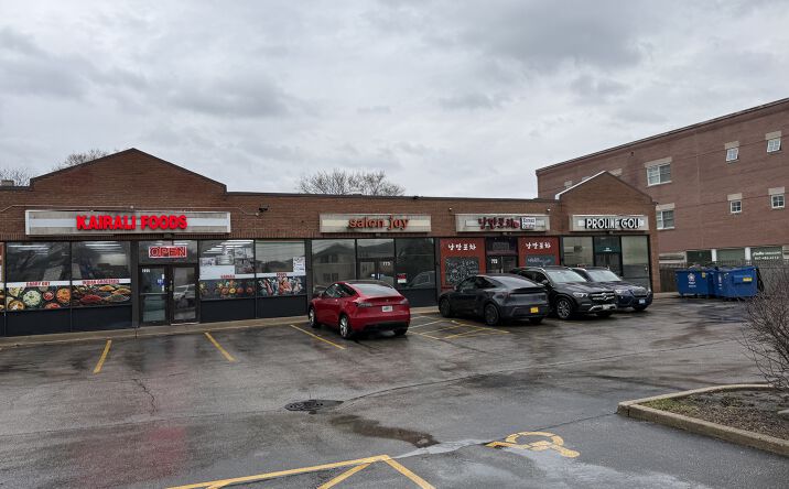 Pictures of Retail property located at 771 Milwaukee Ave, Glenview, IL 60025 for sales - image #1