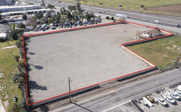 Pictures of Office, Land property located at 18030 Hwy 395, Perris, CA 92571 for sales - image #1