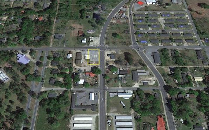 Pictures of Land property located at 816 N Grant St, Fitzgerald, GA 31750 for sales - image #1