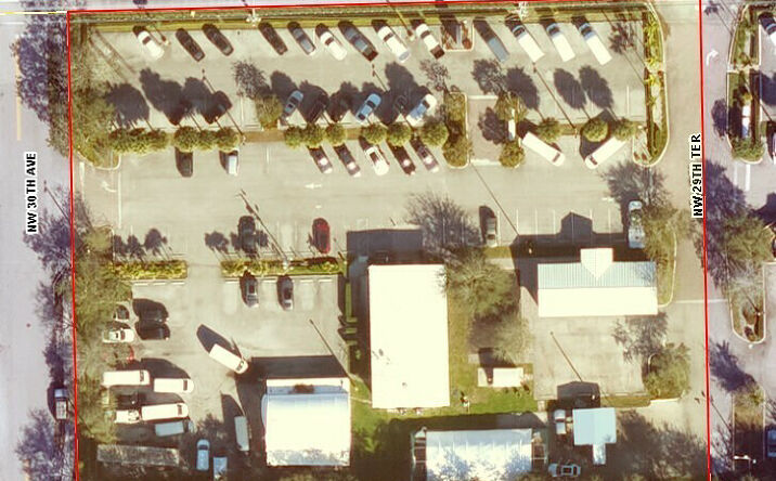 Pictures of Retail property located at 2980 W Oakland Park Blvd, Oakland Park, FL 33311 for sales - image #1