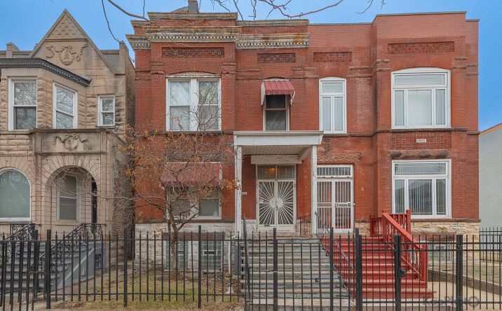 Pictures of Multifamily property located at 4931 S Champlain Avenue, Chicago, IL 60615 for sales - image #1