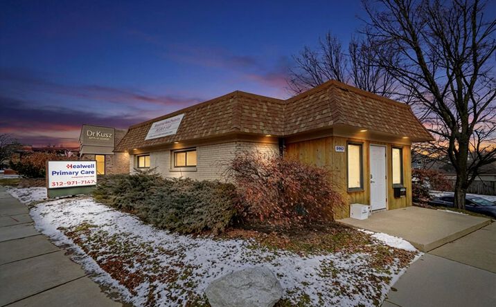Pictures of Office property located at 6067 N Northwest Highway, Chicago, IL 60631 for sales - image #1