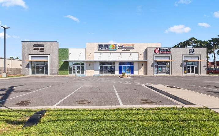 Pictures of Office, Retail property located at 2104 S Mccoll Road, Edinburg, TX 78539 for sales - image #1