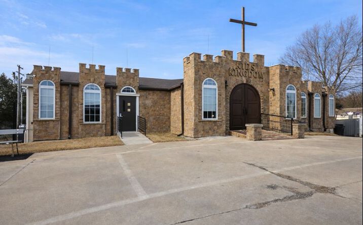 Pictures of Retail, Special Purpose property located at 2 Four Winds Dr, St. Peters, MO 63376 for sales - image #1
