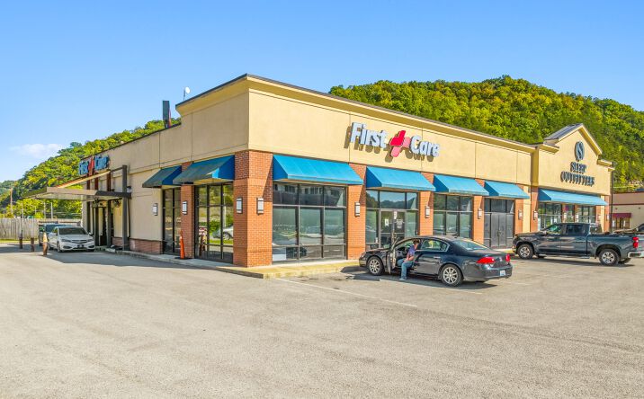 Pictures of Retail property located at 115 Lee Ave, Pikeville, KY 41501 for sales - image #1