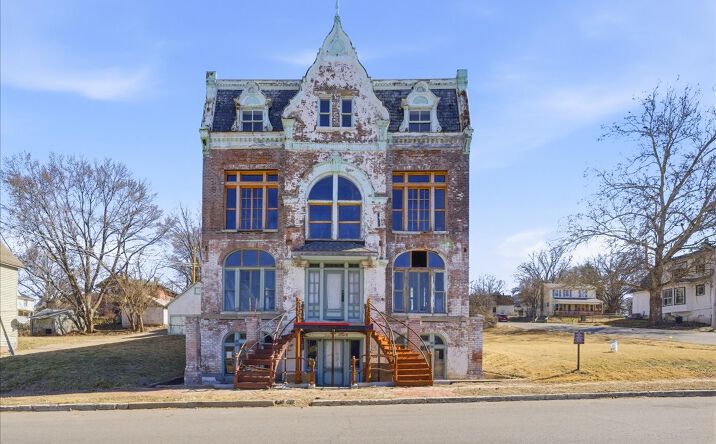 Pictures of Multifamily property located at 115 S 13th St, Saint Joseph, MO 64501 for sales - image #1