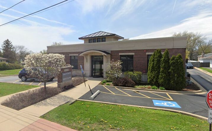 Pictures of Office property located at 828 N Cass Ave, Westmont, IL 60559 for sales - image #1