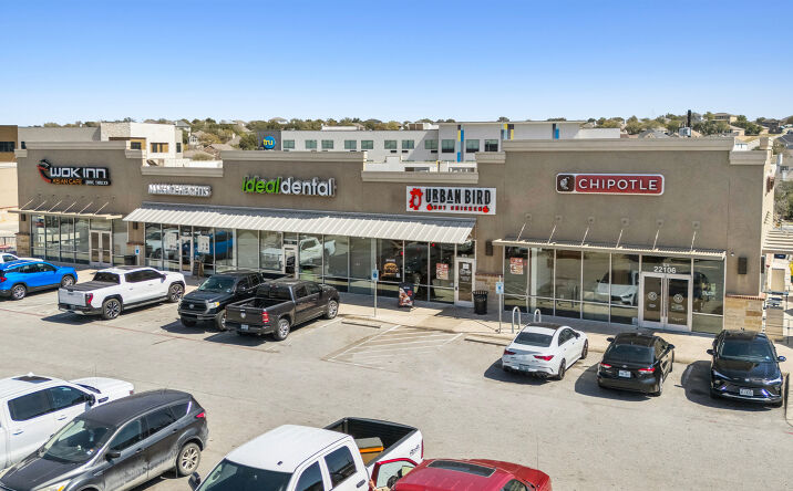 Pictures of Retail property located at 22106 U.S. Hwy 281 N, San Antonio, TX 78259 for sales - image #1