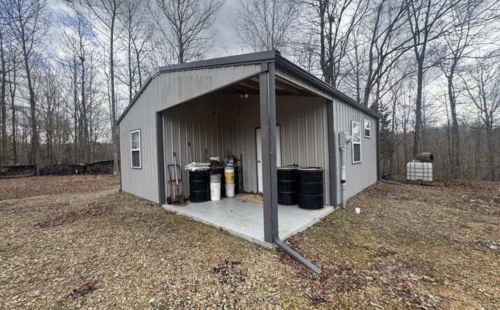 Pictures of Land, Industrial, Multifamily property located at 323 Graham Rd, Cumberland City, TN 37050 for sales - image #1