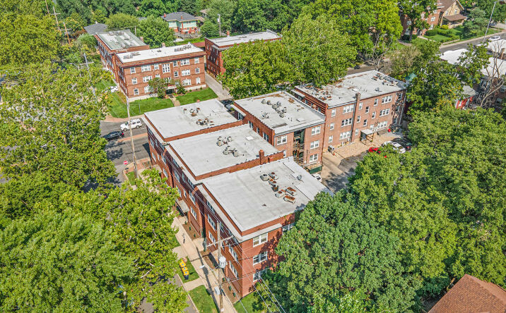 Pictures of Multifamily property located at 3731 SW Trafficway, Kansas City, MO 64111 for sales - image #1