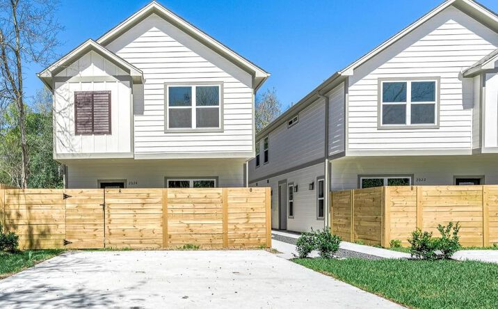 Pictures of Multifamily property located at 2024 Hampton St A B, Houston, TX 77088 for sales - image #1