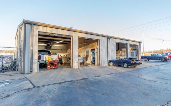 Pictures of Retail property located at 1509 U.S. Rte 66, Lebanon, MO 65536 for sales - image #1