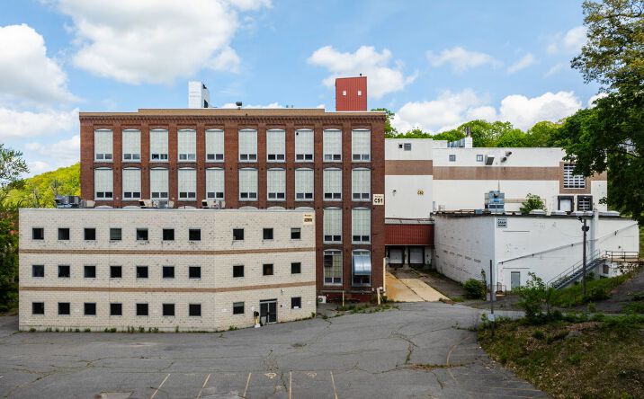Pictures of Industrial property located at 20 Cameron St, Clinton, MA 01510 for sales - image #1