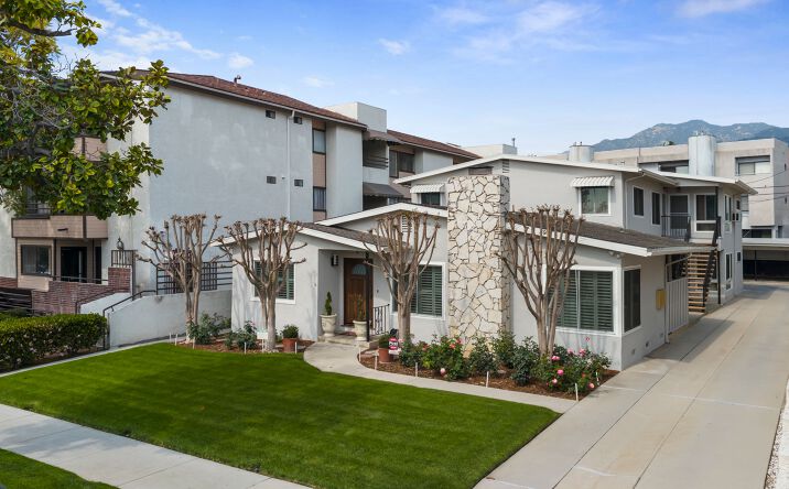 Pictures of Multifamily property located at 547 South St, Glendale, CA 91202 for sales - image #1