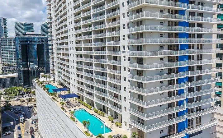 Pictures of Multifamily property located at 1200 Brickell Bay Dr, Miami, FL 33131, 1200 Brickell Bay Dr APT 3303, Miami, FL 33131, 1200 Brickell Bay Dr APT 2307, Miami, FL 33131, 1200 Brickell Bay Dr APT 2818, Miami, FL 33131, 1200 Brickell Bay Dr APT 3812, Miami, FL 33131 for sales - image #1