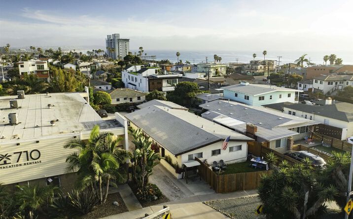 Pictures of Multifamily property located at 4980-82 La Jolla Blvd, San Diego, CA 92109 for sales - image #1