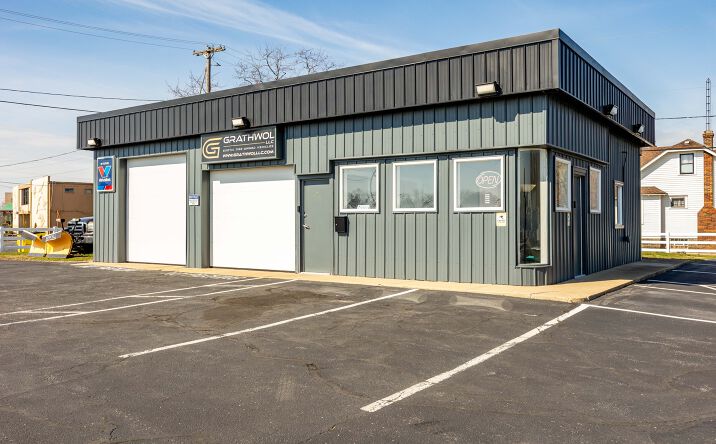 Pictures of Retail property located at 1033 Cleveland Rd W, Sandusky, OH 44870 for sales - image #1