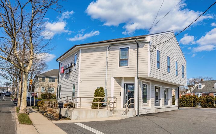 Pictures of Office property located at 441 Franklin Avenue, Hempstead, NY 11010 for sales - image #1