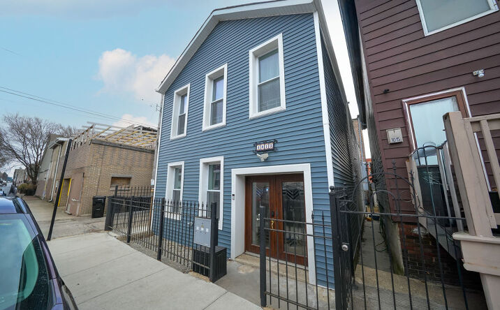 Pictures of Multifamily property located at 1013 W 18th Place, Chicago, IL 60608 for sales - image #1