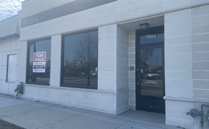 Pictures of Retail, Office, Mixed Use property located at 7621 W 63rd Street, Summit, IL 60501 for sales - image #1