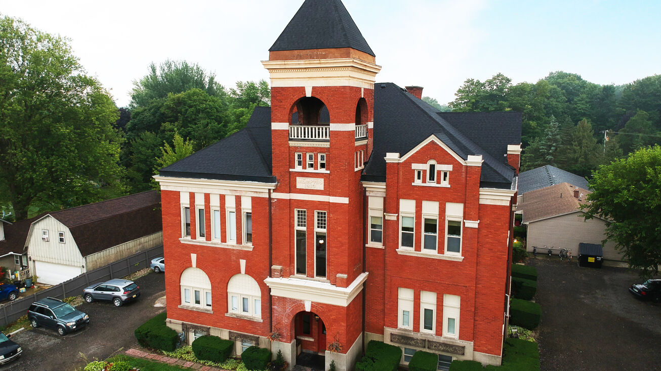 35150 Potter St, Memphis, MI 48041