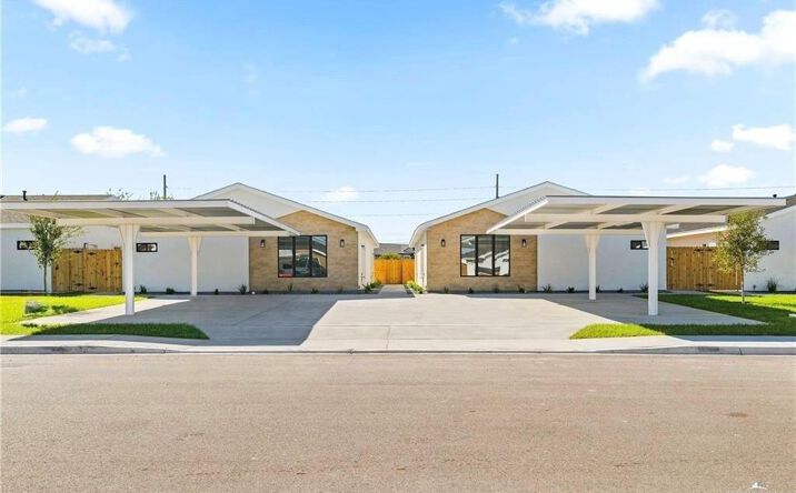 Pictures of Multifamily property located at 2104 E San Andrea Street, Edinburg, TX 78542 for sales - image #1