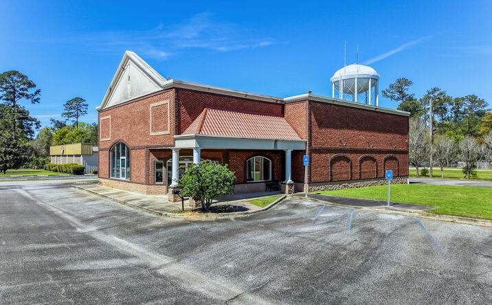 Pictures of Land property located at 2007 SW Gillionville Road, Albany, GA 31707 for sales - image #1