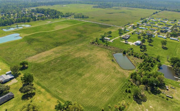 Pictures of Land property located at Green Oaks Road, Moss Bluff, LA 70611 for sales - image #1