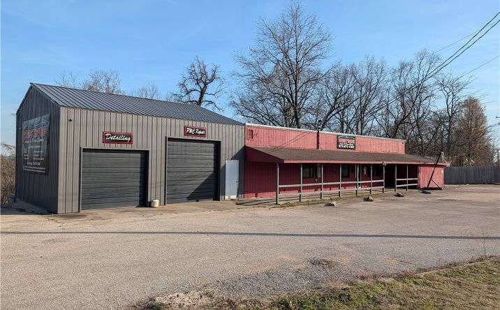 Pictures of Industrial, Office, Retail property located at 630 & 594 N State Hwy 7, Camdenton, MO 65020 for sales - image #1
