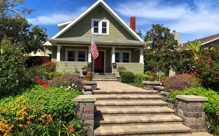 image of property at 3670 ARIZONA ST San Diego CA 92104-4014