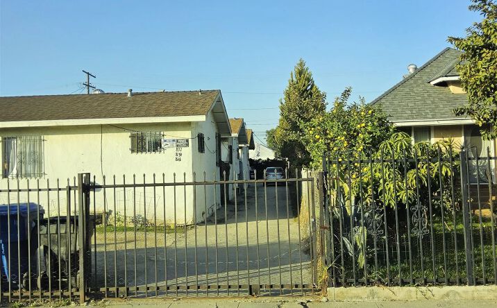 Pictures of Multifamily property located at 837 W 65th St, Los Angeles, CA 90044 for sales - image #1