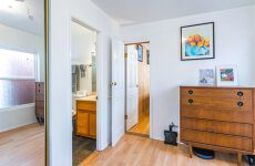 31318525