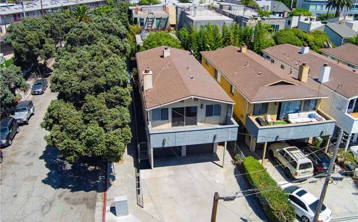 Pictures of Multifamily property located at 1920 Canal Street, Venice, CA 90291 for sales - image #1