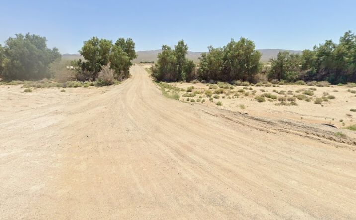 Pictures of Land property located at 29350 Sweet Rock Ln, Newberry Springs, CA 92365 for sales - image #1