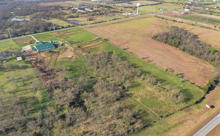 Pictures of Land property located at 35300 W 95th Street, De Soto, KS 66018 for sales - image #1