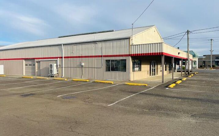 Pictures of Retail property located at 1865 N Main Avenue, Tillamook, OR 97141 for sales - image #1