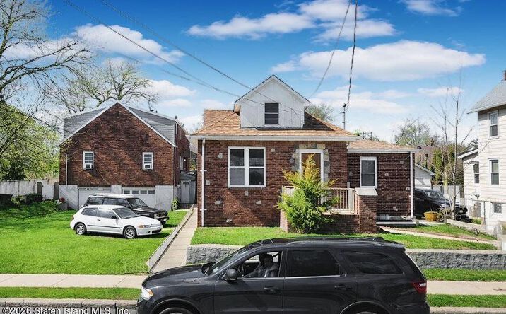 Pictures of Multifamily property located at 568 Villa Avenue, Staten Island, NY 10302 for sales - image #1