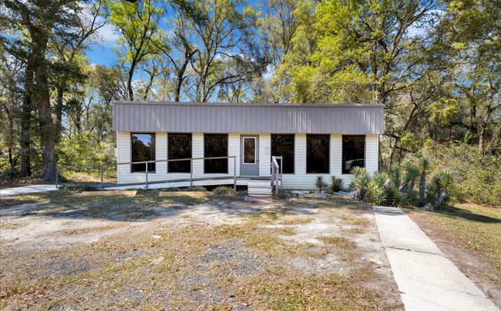 Pictures of Office, Retail property located at 16648 NW Hwy 19, Fanning Springs, FL 32693 for sales - image #1