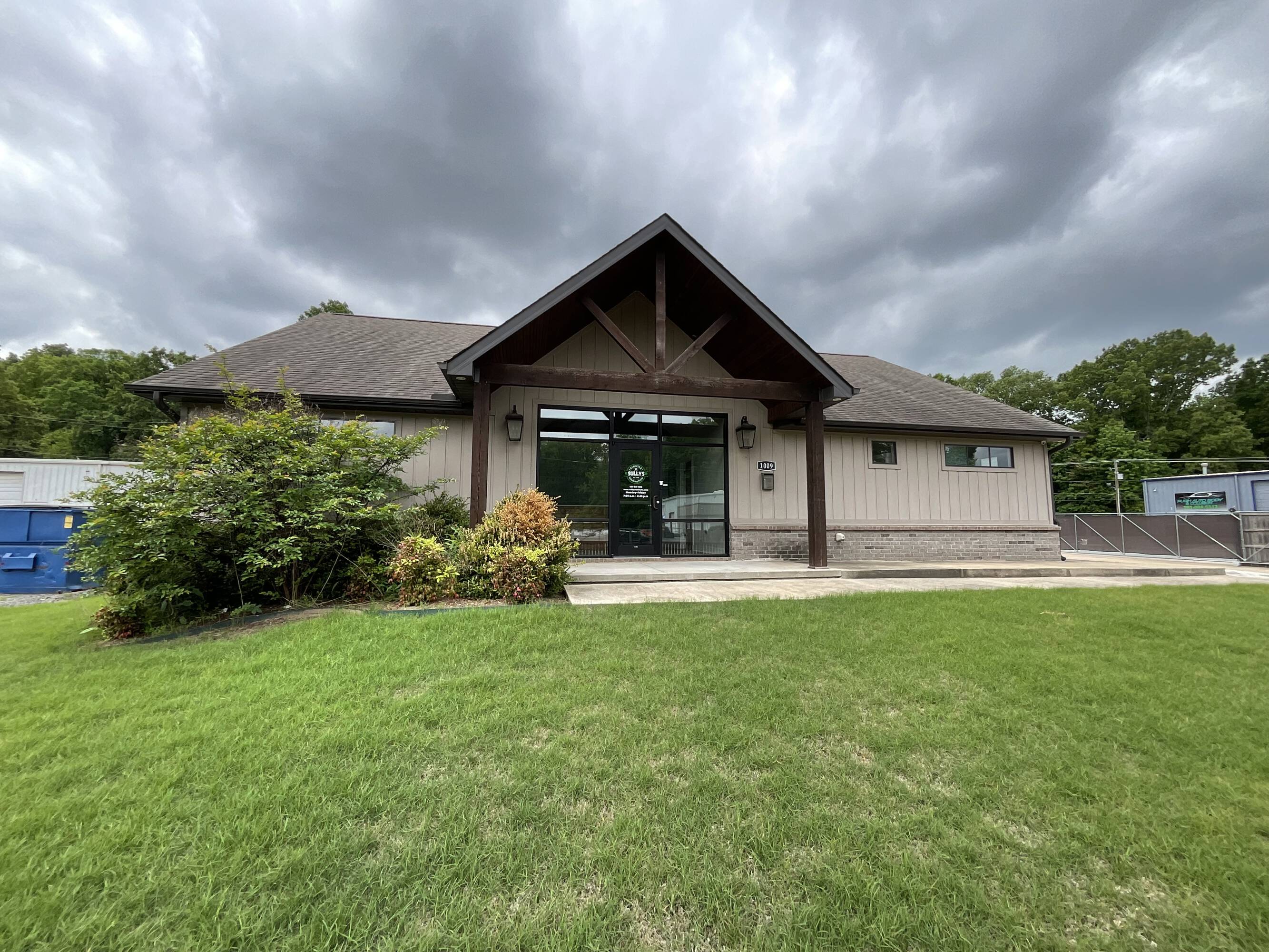 1009 S Redmond Rd, Jacksonville, AR 72076