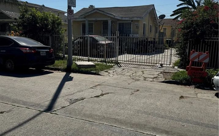 Pictures of Multifamily property located at 160 W 89th, Los Angeles, CA 90003 for sales - image #1