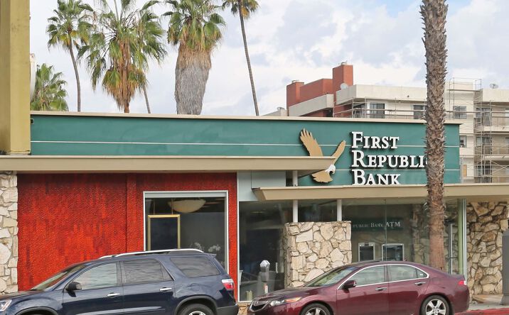 Pictures of Retail property located at 431 Wilshire Blvd, Santa Monica, CA 90403 for sales - image #1