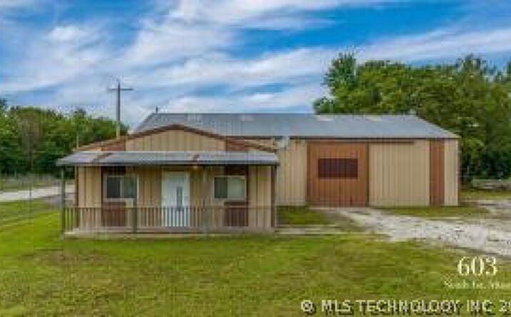 Pictures of Mixed Use, Office, Retail, Industrial property located at 603 1st SW, Afton, OK 74354 for sales - image #1