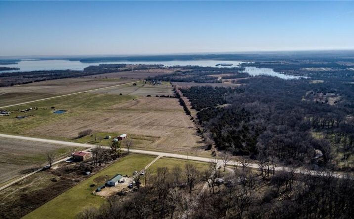 Pictures of Land property located at 26552 Waverly Road, Paola, KS 66071 for sales - image #1