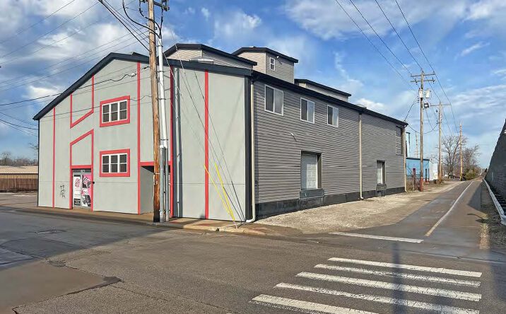 Pictures of Office, Industrial property located at 1127 East B Street, Belleville, IL 62221 for sales - image #1