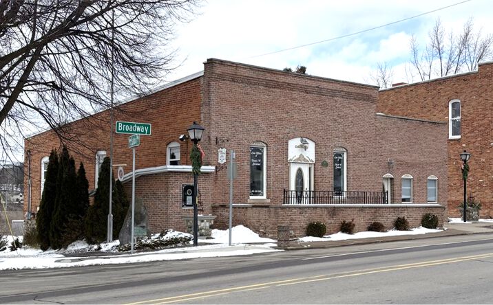Pictures of Retail, Office property located at 650 Broadway, Davisburg, MI 48350 for sales - image #1