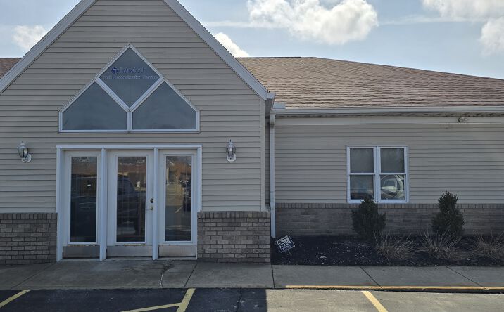 Pictures of Office property located at 1004 Vivian Dr W, Grafton, OH 44044 for sales - image #1