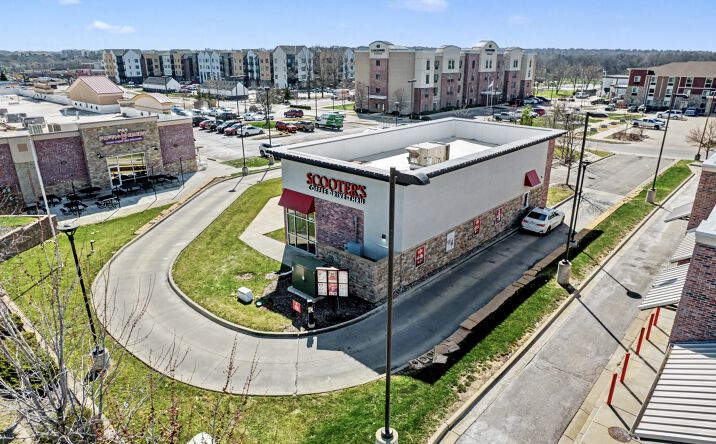 Pictures of Retail property located at 8973 W 135th St, Overland Park, KS 66221 for sales - image #1